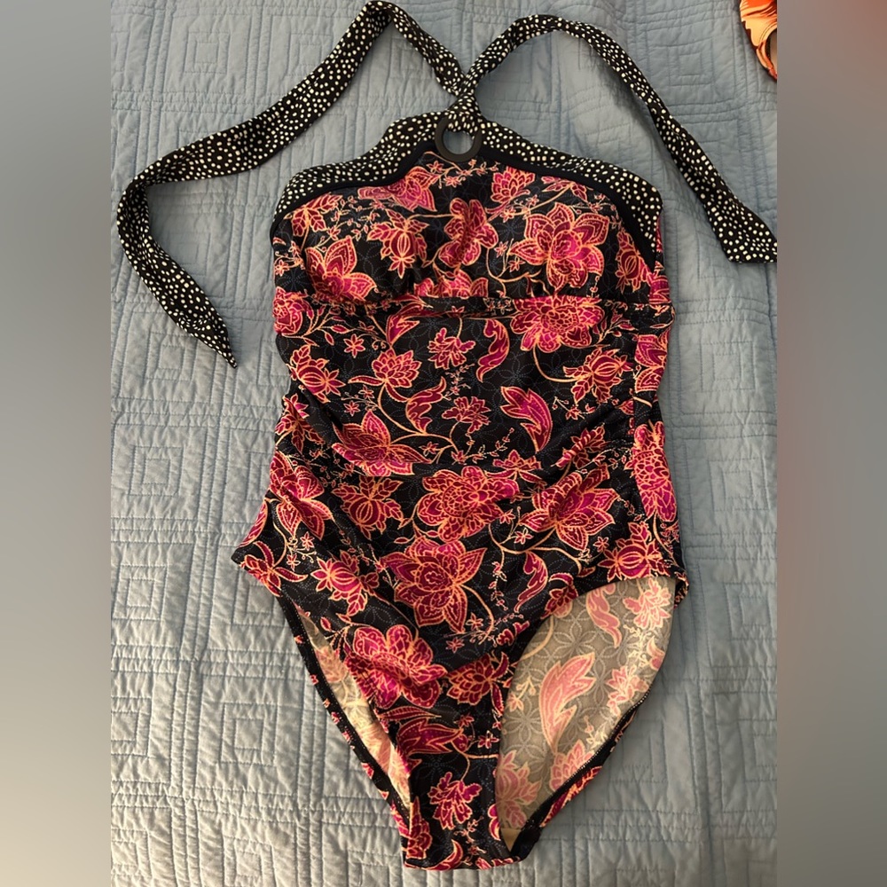 Merona one piece bathing suit